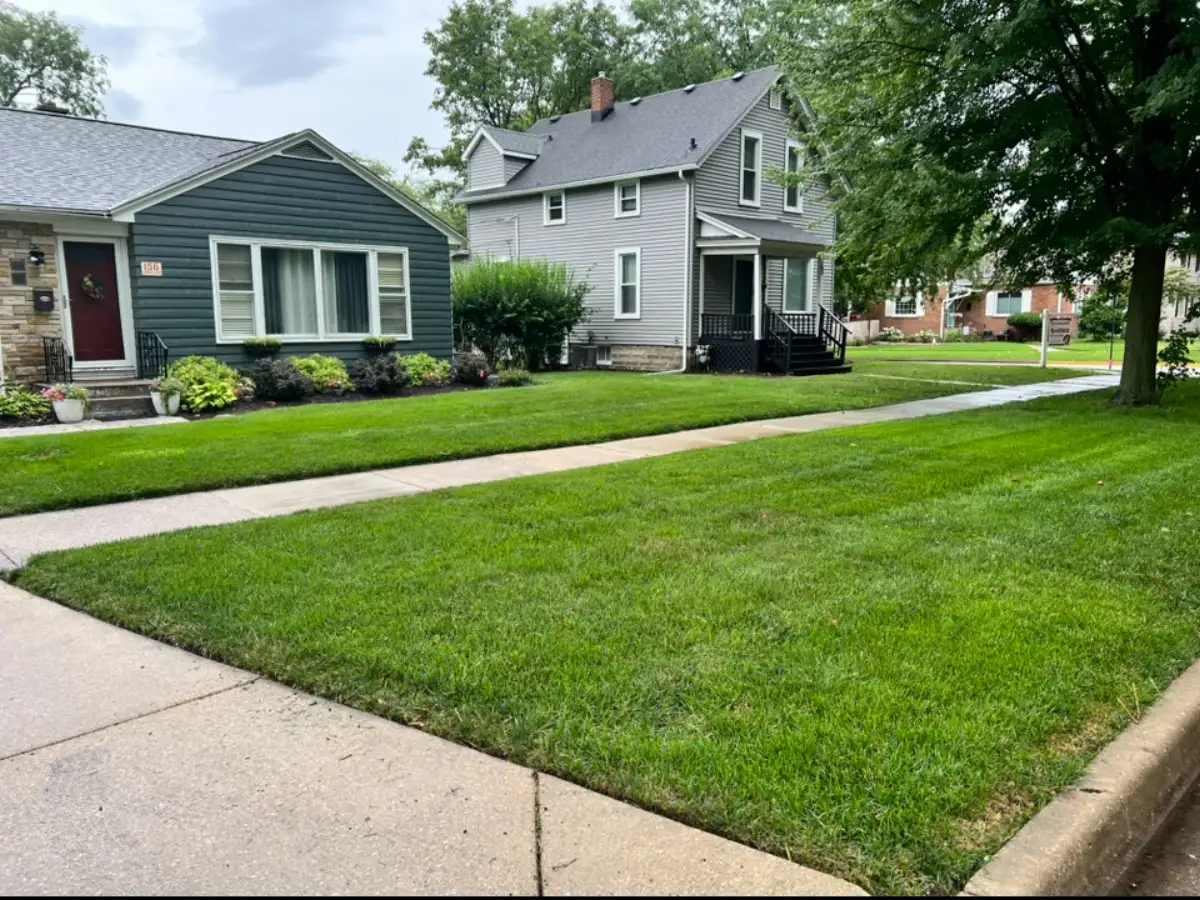 Beautiful residential neighborhood with manicured lawns in Geneva, IL